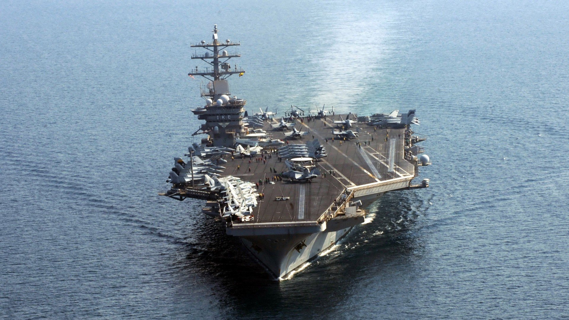 中国三人篮球男队攻势凌厉 多次打出精彩进攻，中国三人篮球男篮