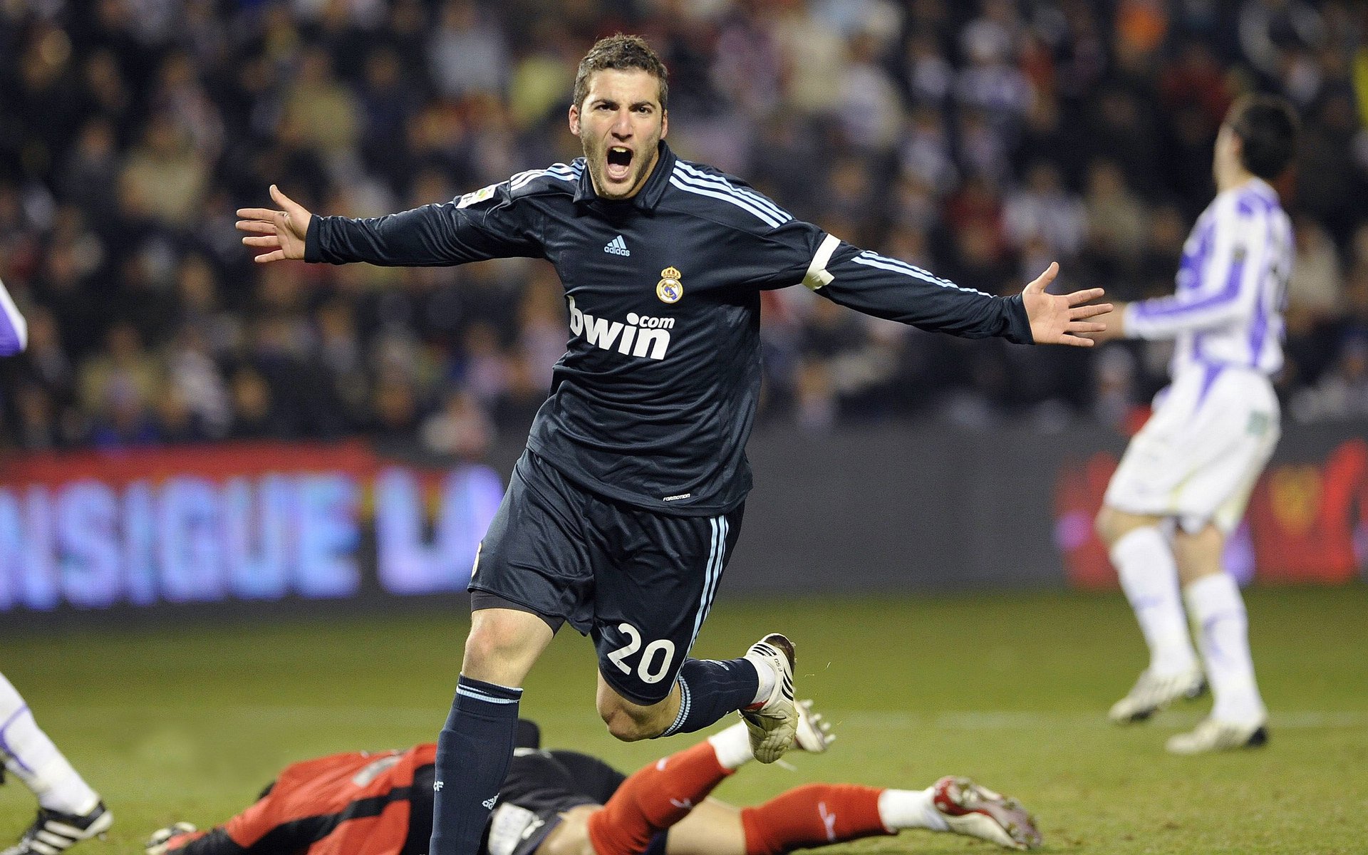 李明全场全面表现,砍下30+,成为本场MVP!,李明集锦